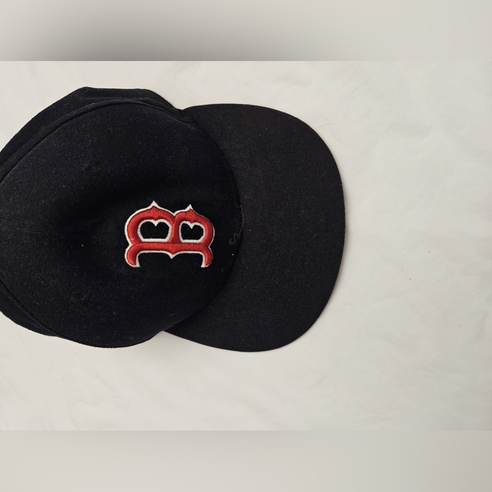 Vintage Boston Red Sox Baseball Cap / Hat Size 7 1/4 /New Era
In great condition